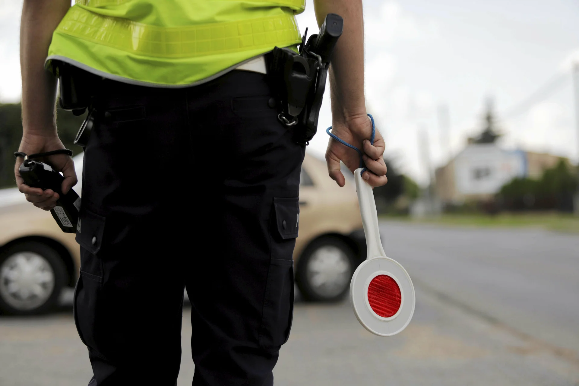 Mężczyznę bez nóg, który prowadził samochód w stanie nietrzeźwym, zatrzymała lubińska policja.