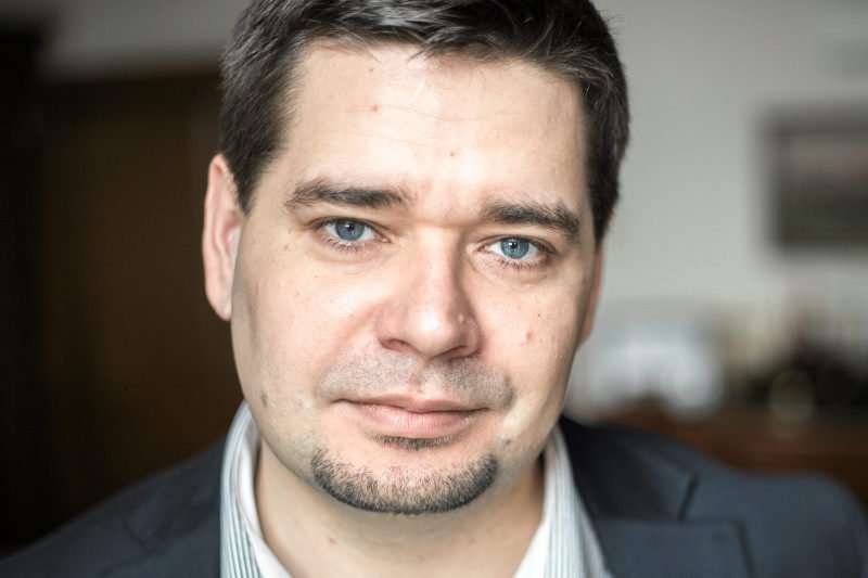 Wiceminister sprawiedliwości Michał Królikowski chce, by zrównać ochronę zarodka i człowieka urodzonego