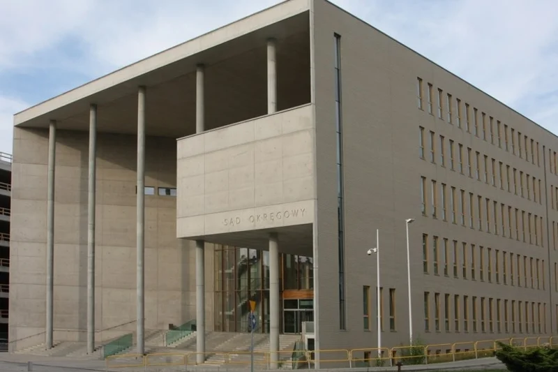 Sąd Okręgowy w Katowicach to najnowocześniejszy i...najgorętszy gmach sprawiedliwości w Polsce.