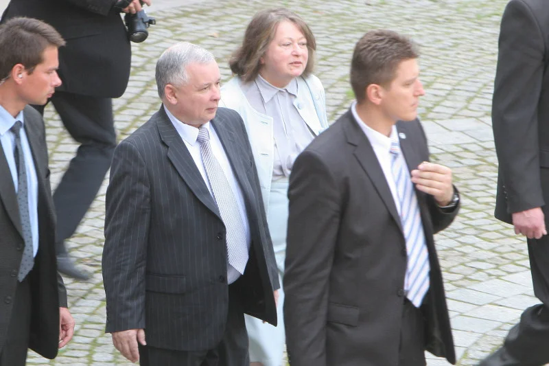 Jarosław Kaczyński w towarzystwie Janiny Goss.