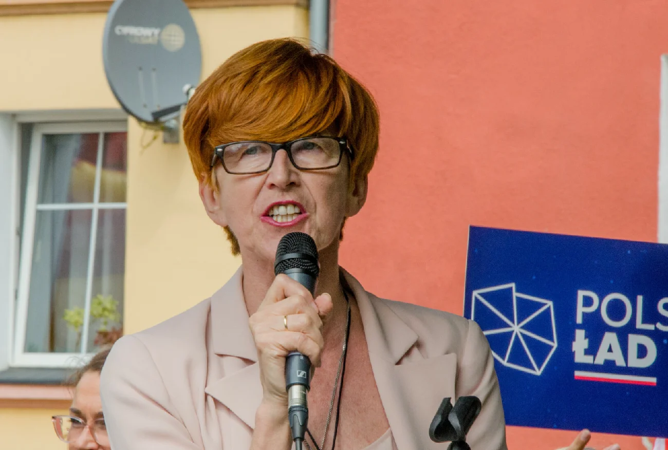 Elżbieta Rafalska o Verze Jourovej: Włos na głowie się jeży