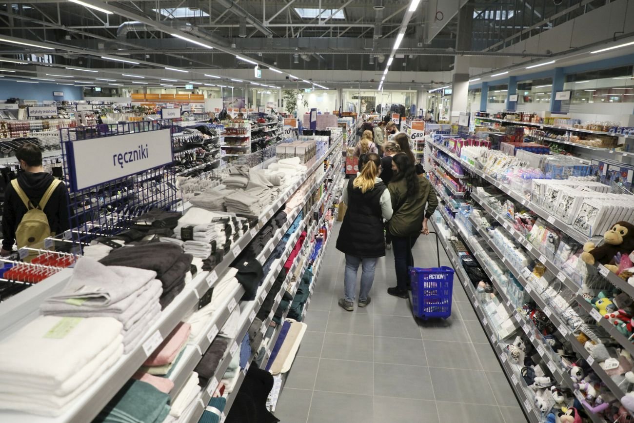 Action to jeden z ulubionych sklepów Polaków. Warto pamiętać, że nowa gazetka pojawia się tam w każdą środę