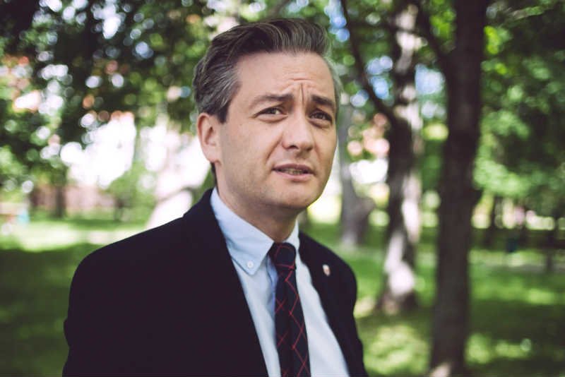 Robert Biedroń zapewnia, że kibicuje Andrzejowi Dudzie.