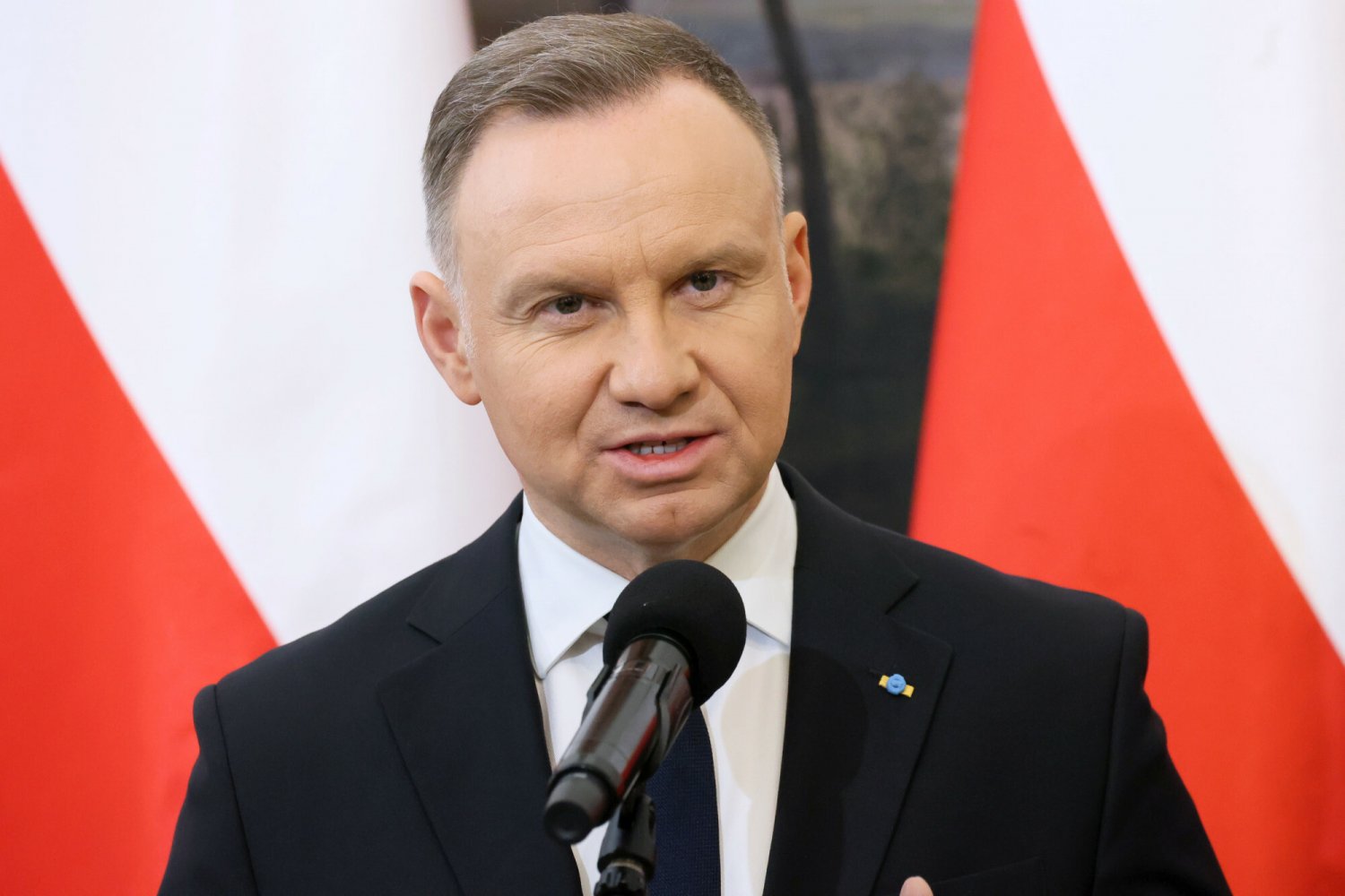 Andrzej Duda odebrał byłemu księdzu order.