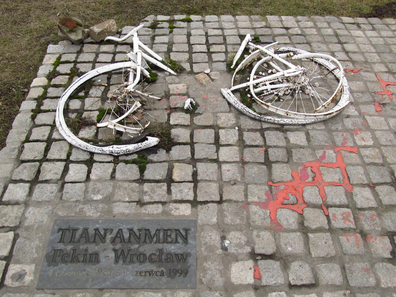 Pomnik ofiar masakry studentów na Tiannanmen w Wrocławiu. Być może jedyny na świecie.