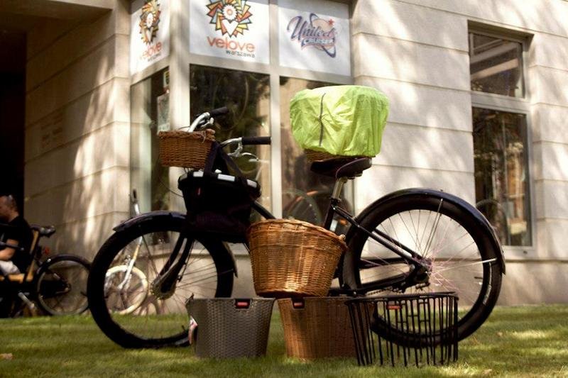 Maciek, współwłaściciel sklepu Velove, nie mógł znaleźć roweru dla siebie, więc zrobił go sam. Teraz dostaje zamówienia z całego świata