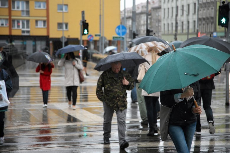 W najbliższym tygodniu w Polsce będzie wiało i nie zabraknie deszczu.
