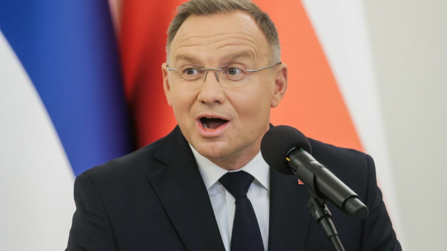 Wiadomo, jaką emeryturę otrzyma Duda. "Nie są to wygórowane pieniądze". Duda ujawnił, jaką otrzyma emeryturę. Mazurek złożył mu propozycję pracy.