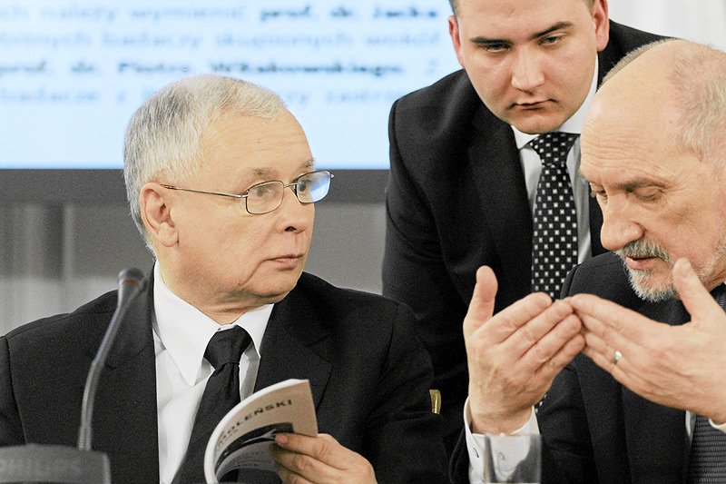 Dlaczego Prawo i Sprawiedliwość oddaje sporo władzy takim ludziom, jak Bartłomiej Misiewicz? W najnowszym wywiadzie bez ogródek wytłumaczył to sam Jarosław Kaczyński.