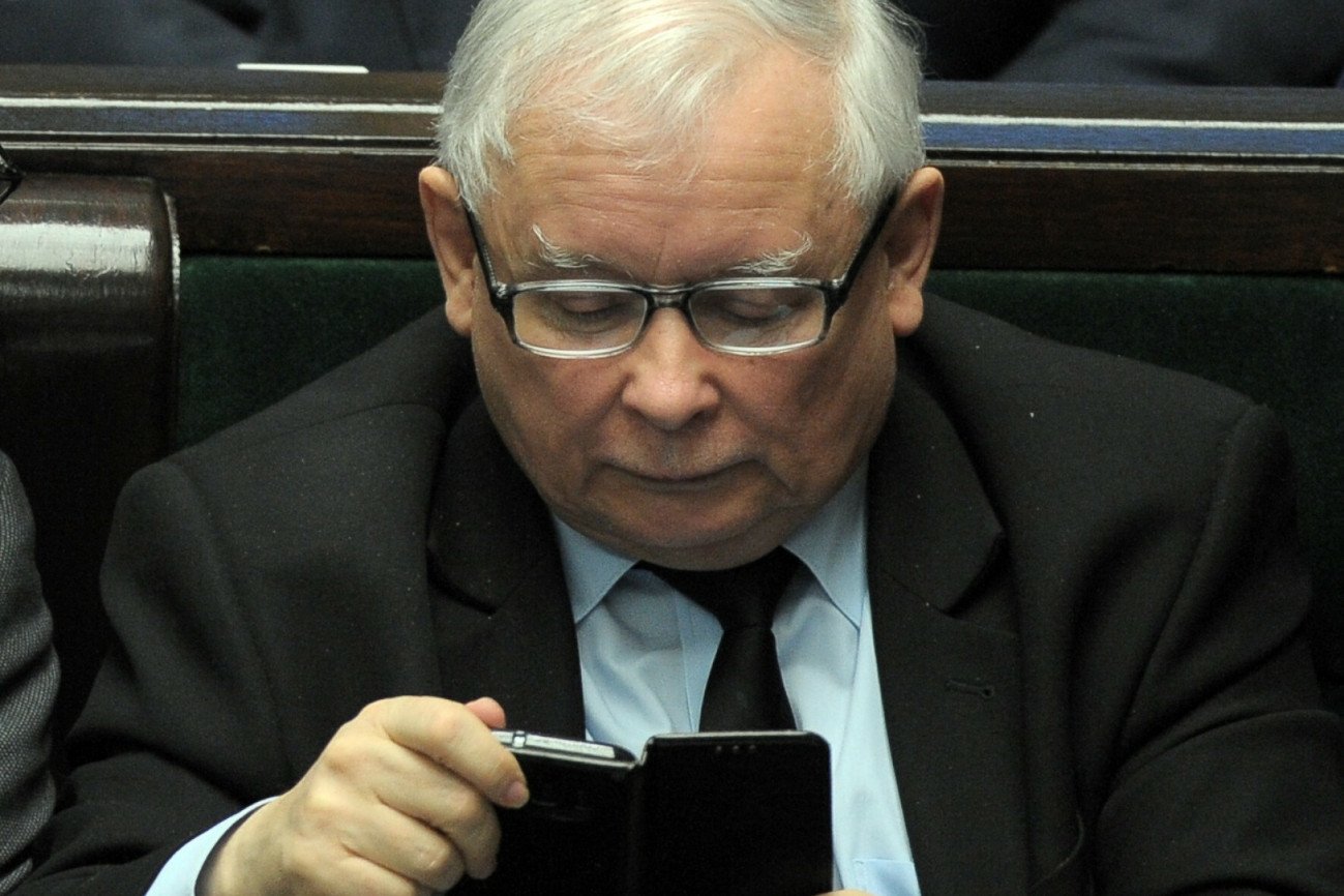 Kaczyński ma konto w serwsie X. Ale... to wcale nie brzmi jak słowa prezesa PiS Kaczyński jest na X. Czy on sam prowadzi konto i publikuje wpisy?