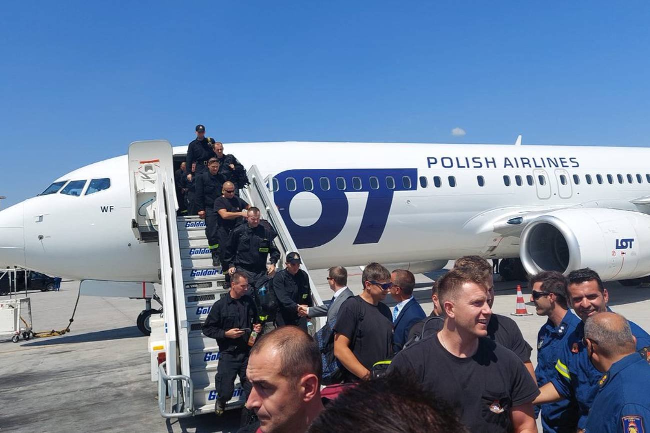W poniedziałek do Grecji przyleciała kolejna grupa polskich strażaków