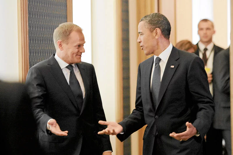 Donald Tusk w rozmowie z prezydentem USA Barackiem Obamą.