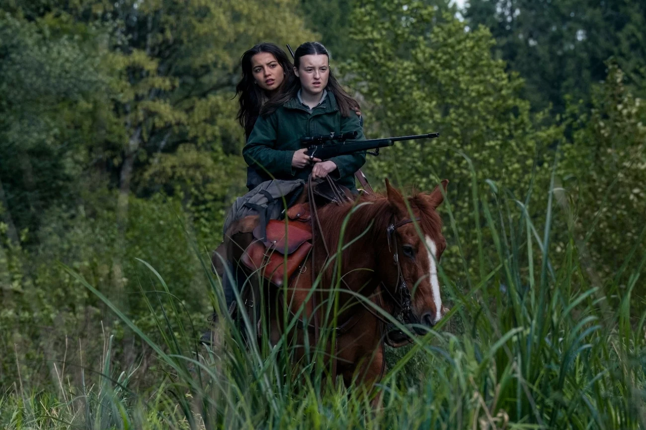 Dina (Isabela Merced), Ellie (Bella Ramsey) i Shimmer w 2. sezonie "The Last of Us"