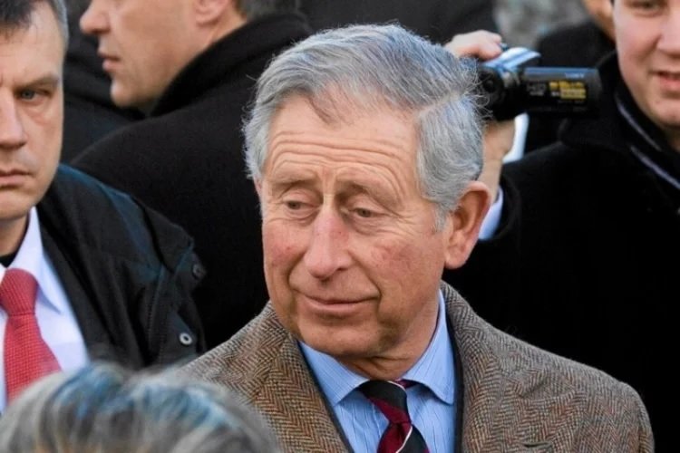 Książę Karol nie potrafi wybaczyć swojemu synowi Harry'emu.