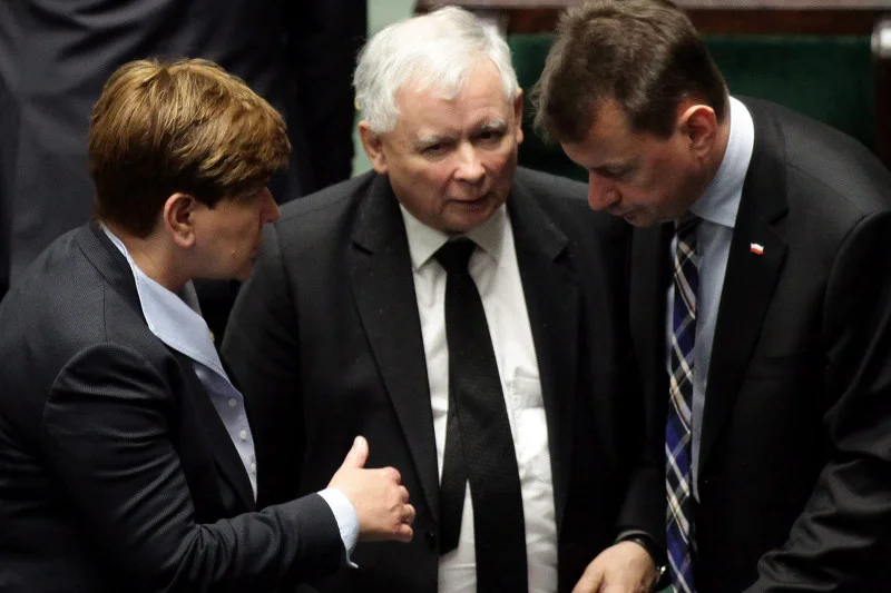 PiS chce poszerzyć referendum o dodatkowe trzy pytania