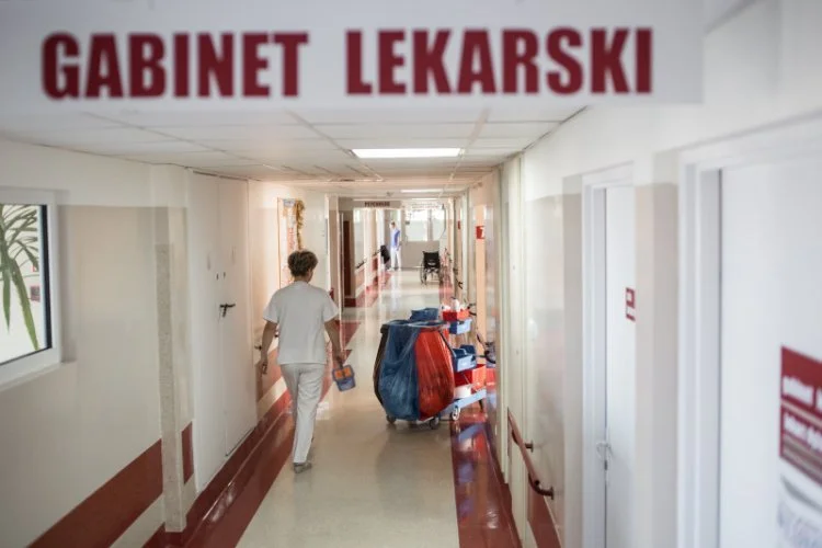 Jak Polacy postrzegają personel medyczny? Oto lista obelg od pacjentów.