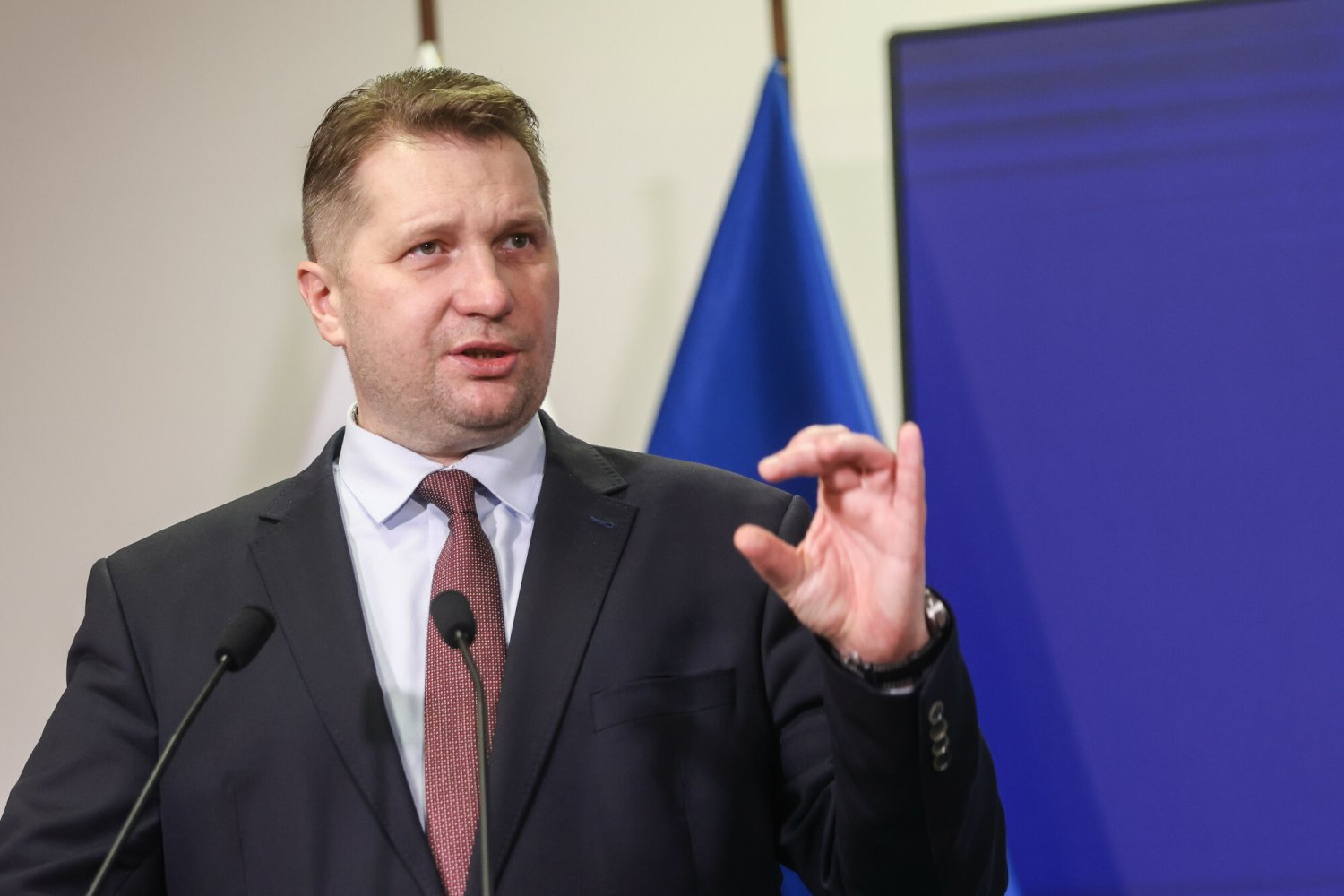 Przemysław Czarnek zarzucił dziennikarzowi TVN4 straszenie społeczeństwa