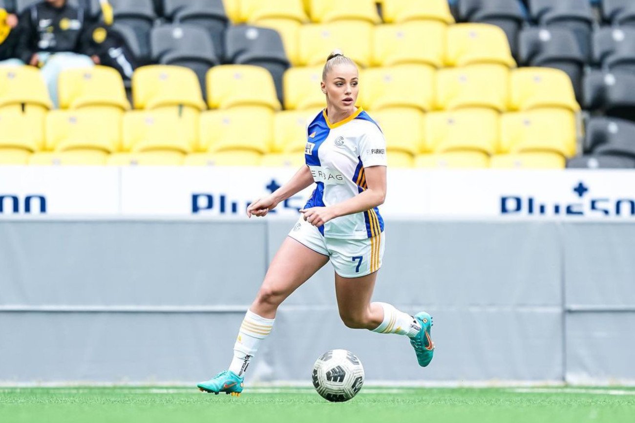 Chorwacka piłkarka Ana Maria Marković ma 22 lata i na boisku występuje na pozycji napastniczki.