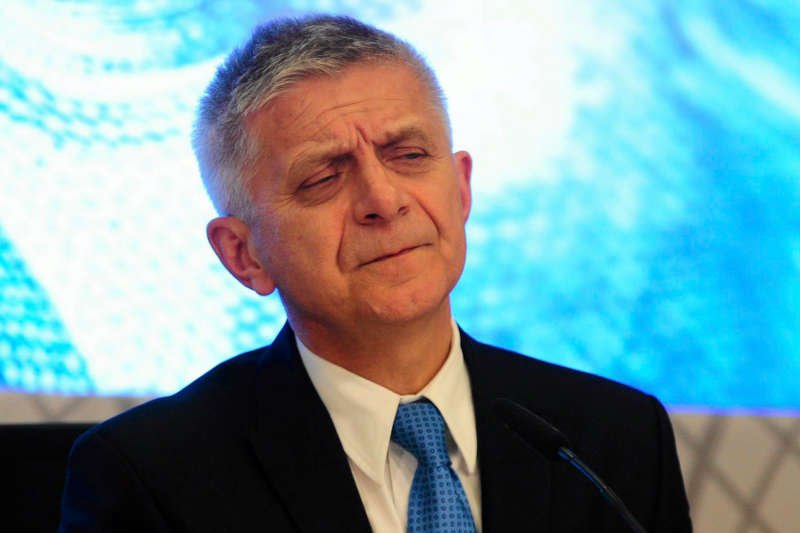 Marek Belka tłumaczy się z rozmowy z Sienkiewiczem.