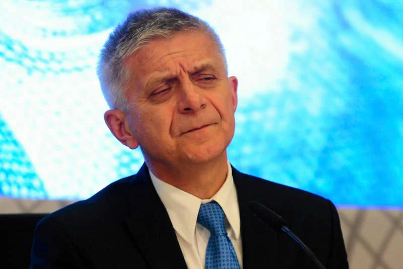 Marek Belka tłumaczy się z rozmowy z Sienkiewiczem.