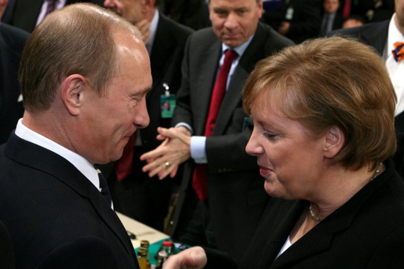 Angela Merkel zapowiedziała, że Niemcy będą kontynuować bliską współpracę z Rosją