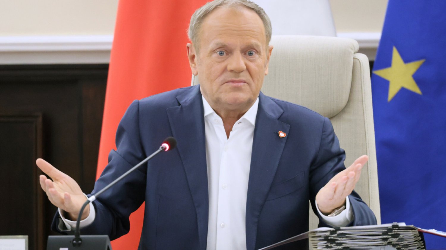 Tusk nie przebierał w słowach. Tak odniósł się do afery mieszkaniowej Nawrockiego.