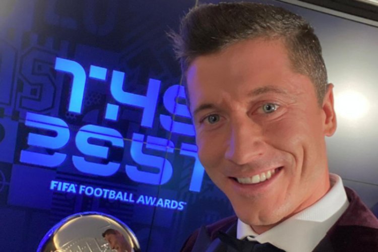 Lewandowski piłkarzem roku FIFA. Komentarz Peszki.