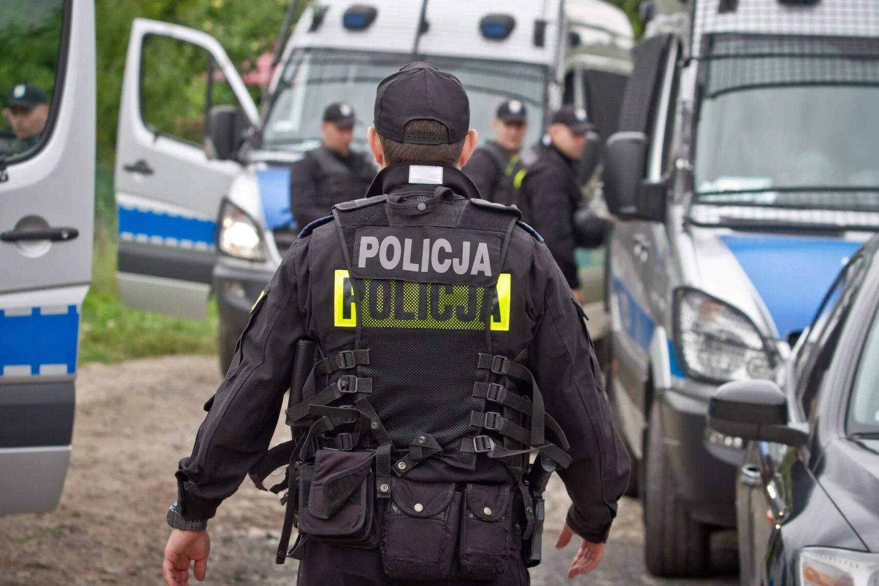 Obława za groźnym przestępcą na Mazowszu. Ranni policjanci