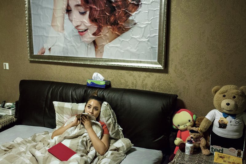 Kobiety są piętnowane za swoje staropanieństwo.