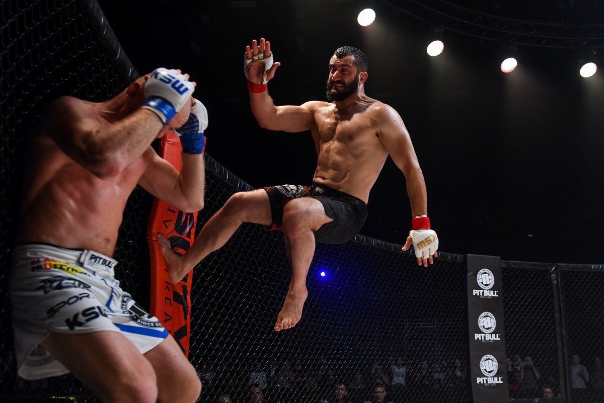 Mamed Khalidov w filmie "Underdog" wciela się w rolę, na której zna się najlepiej w Polsce