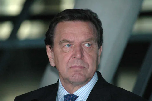 Gerhard Schroeder od lat nie kryje swojej sympatii dla Władimira Putina.