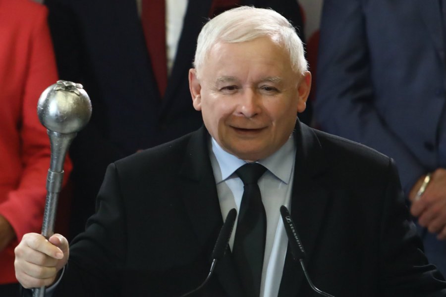 PiS zwiększa przewagę nad Koalicją Obywatelską - wynika z sondażu Pollstera dla "SE", przeprowadzonego już po nominacjach do TK dla Krystyny Pawłowicz i Stanisława Piotrowicza.