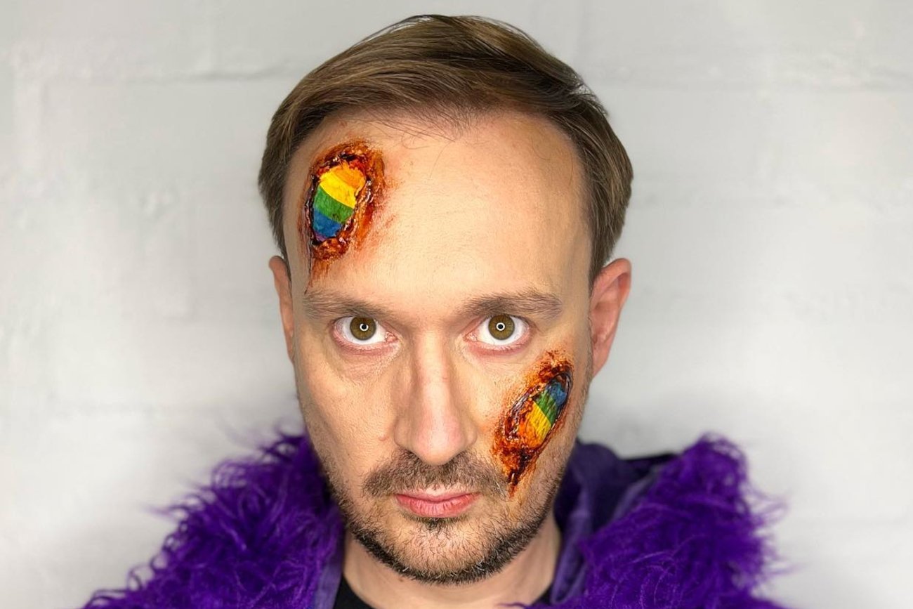 Mariusz Kozak pokazał mocny make up na Halloween nawiązujący do wczorajszego uzasadnienia projektu "Stop LGBT".