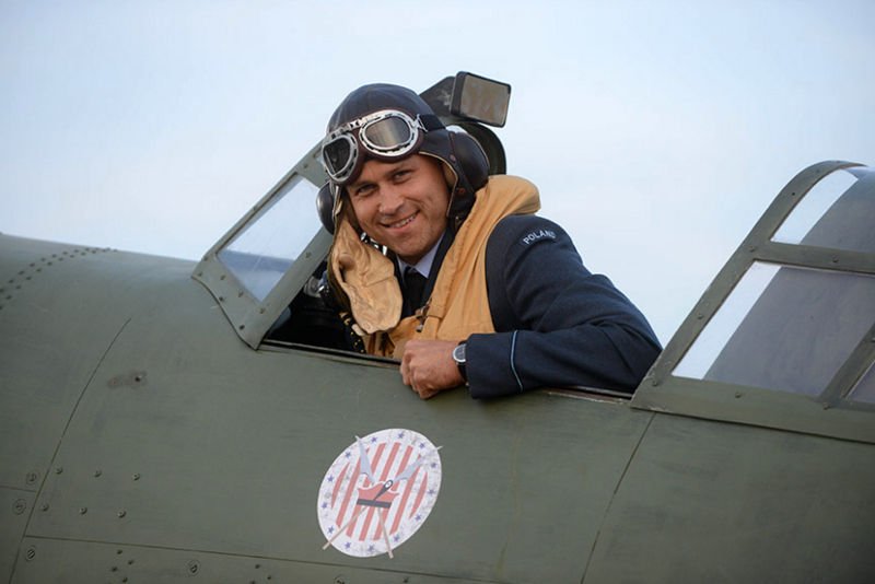 Żaden polski film od lat nie budził aż takich emocji. By dokończyć "Dywizjon 303" twórcy szukają wsparcia wśród Polaków w Anglii.