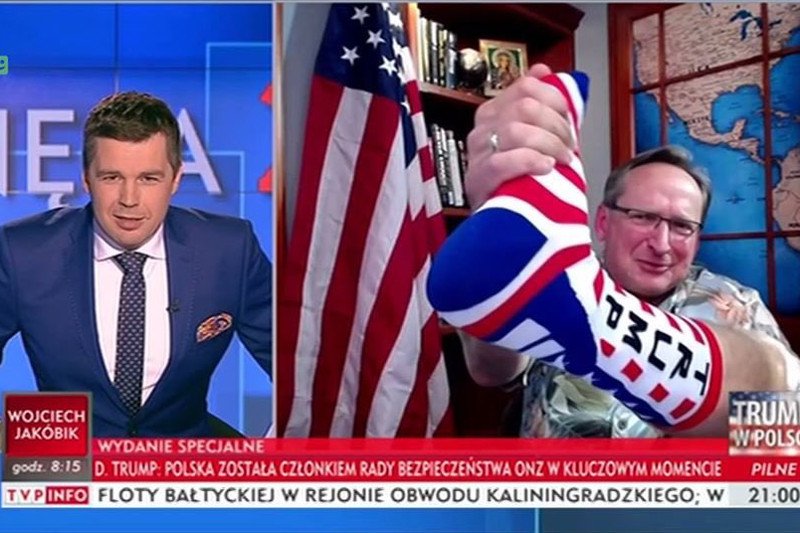 Od lewej: były rzecznik lokalnego PiS, a obecnie pracownik TVP, Michał Rachoń, wraz ze swoim częstym gościem, prawicowym publicystą Wojciechem Cejrowskim.