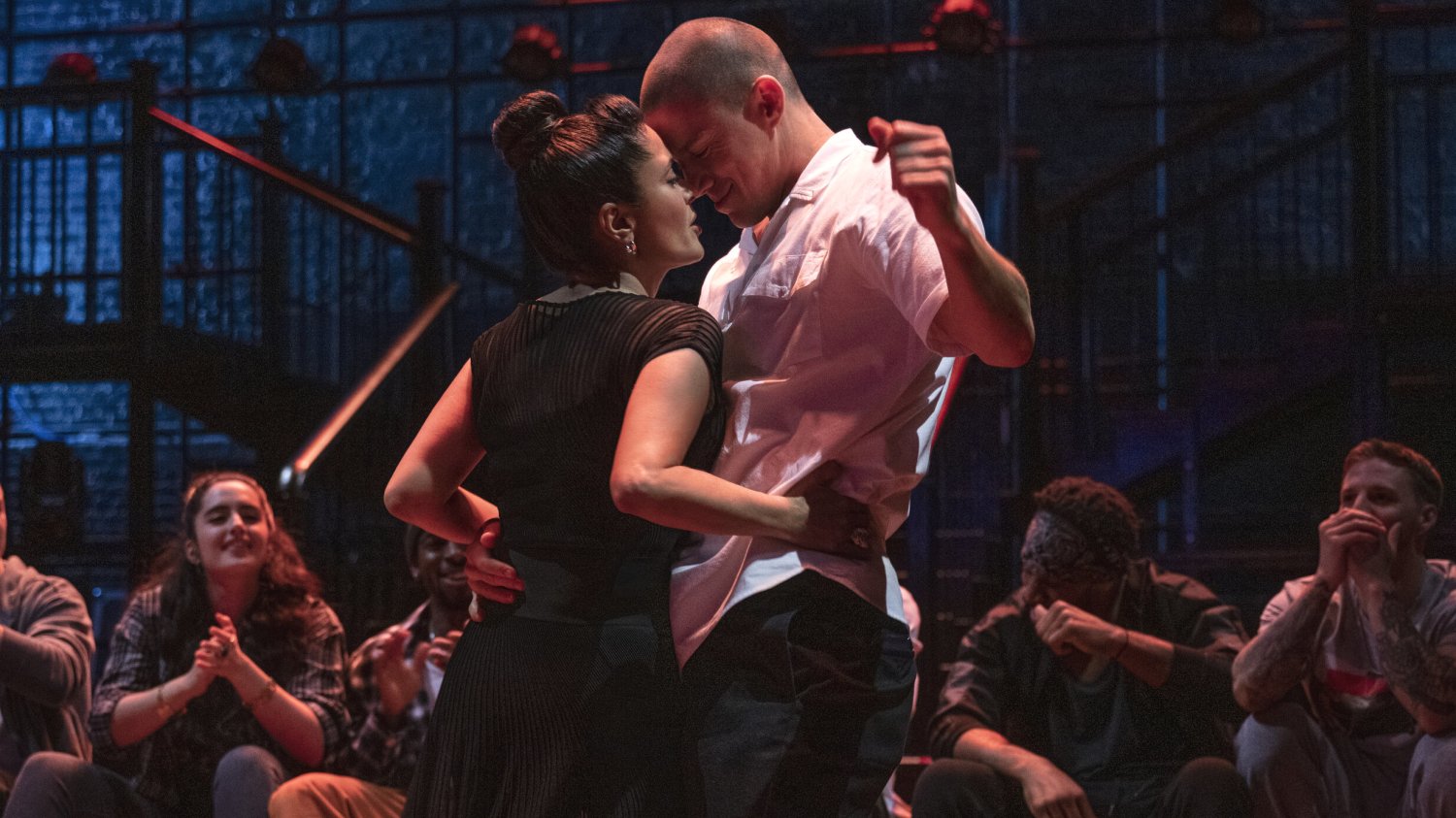 "Magic Mike: Ostatni taniec": recenzja Channing Tatuum i Salma Hayek w "Magic Mike: Ostatni taniec"