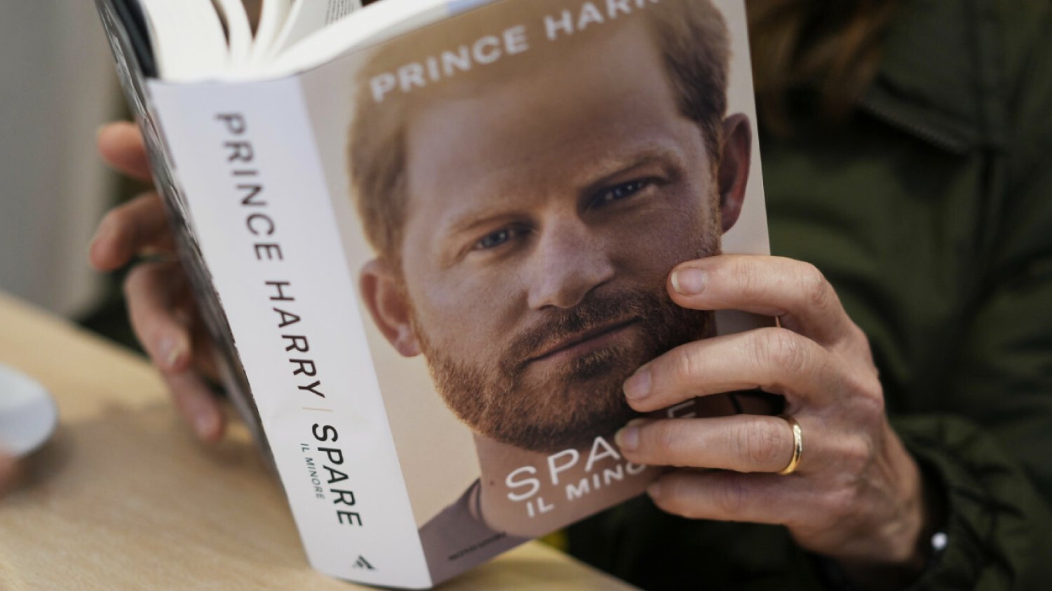 10 "sensacji" z pamiętnika księcia Harry'ego. "Spare" rozdrapuje stare rany