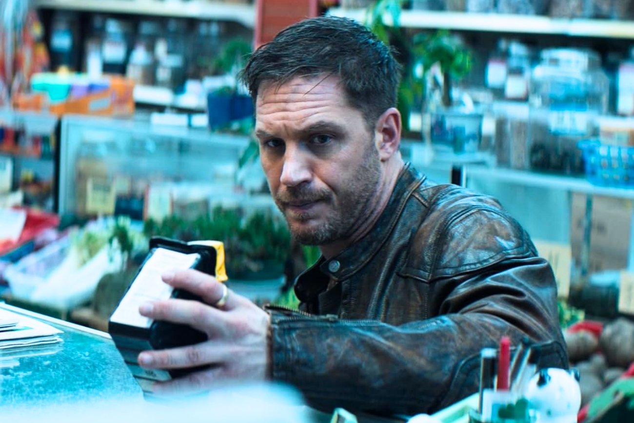 "Venom" z Tomem Hardym w poniedziałek w TV. Na jakim kanale poleci?