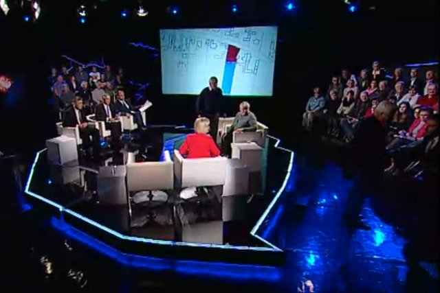 Dziennikarz Przemysław Talkowski potknął się i złamał nogę podczas trwania programu "Państwo w Państwie"