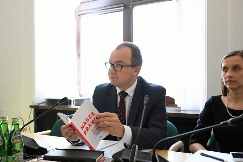 RPO zdawał relacje ze swojej działalności. Obrady Komisji Sprawiedliwości i Praw Człowieka przerwał Stanisław Piotrowicz.