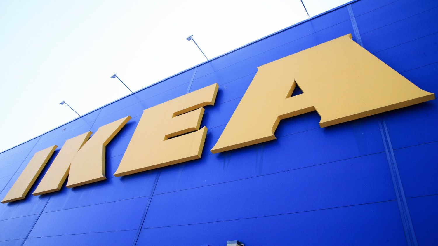 Sąd uniewinnił kierowniczkę IKEA, która zwolniła pracownika za wpis atakujący społeczność LGBT.