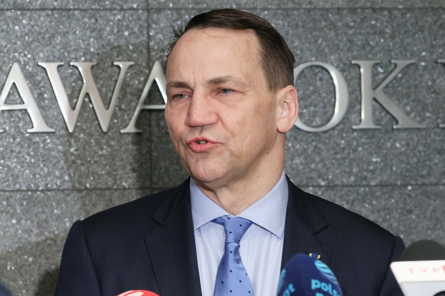 Słowa Sikorskiego o wojskach NATO w Ukrainie. Odbiły się echem na świecie.