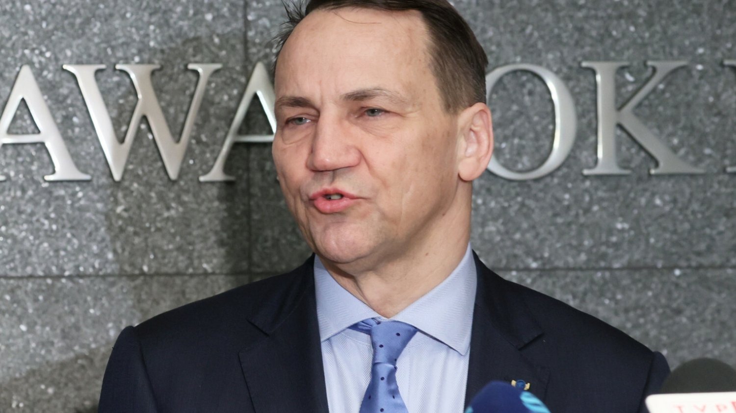 Słowa Sikorskiego o wojskach NATO w Ukrainie. Odbiły się echem na świecie.
