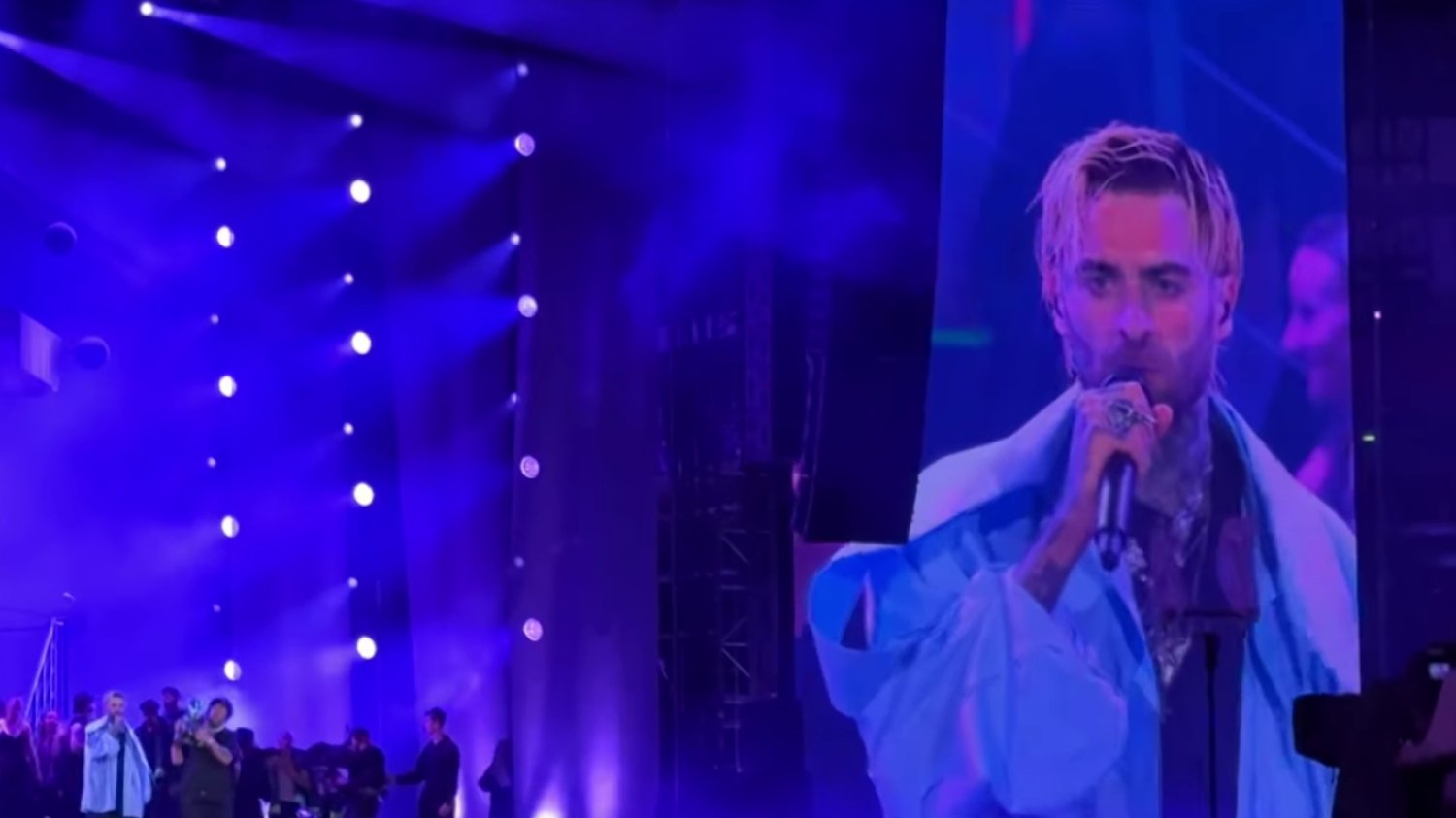 Koncert Quebonafide zakończył się w nietypowy sposób.