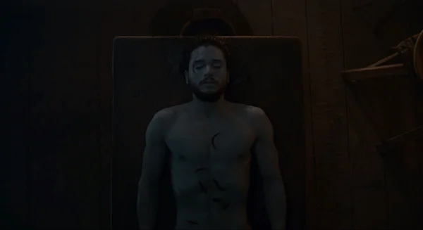 Jon Snow ożywa po rytuale Melisandre
