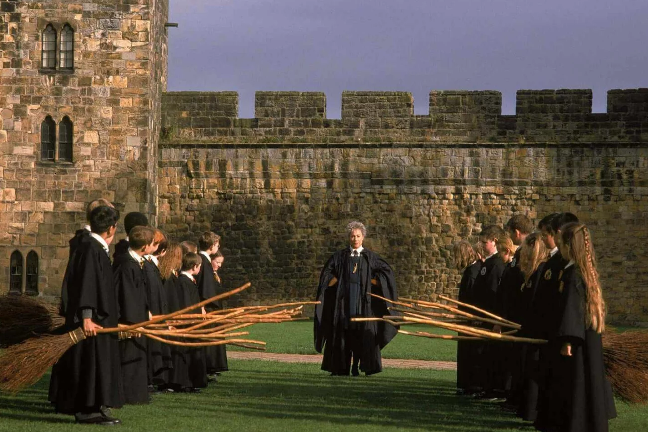 Zamek Alnwick w filmie "Harry Potter i Kamień Filozoficzny"