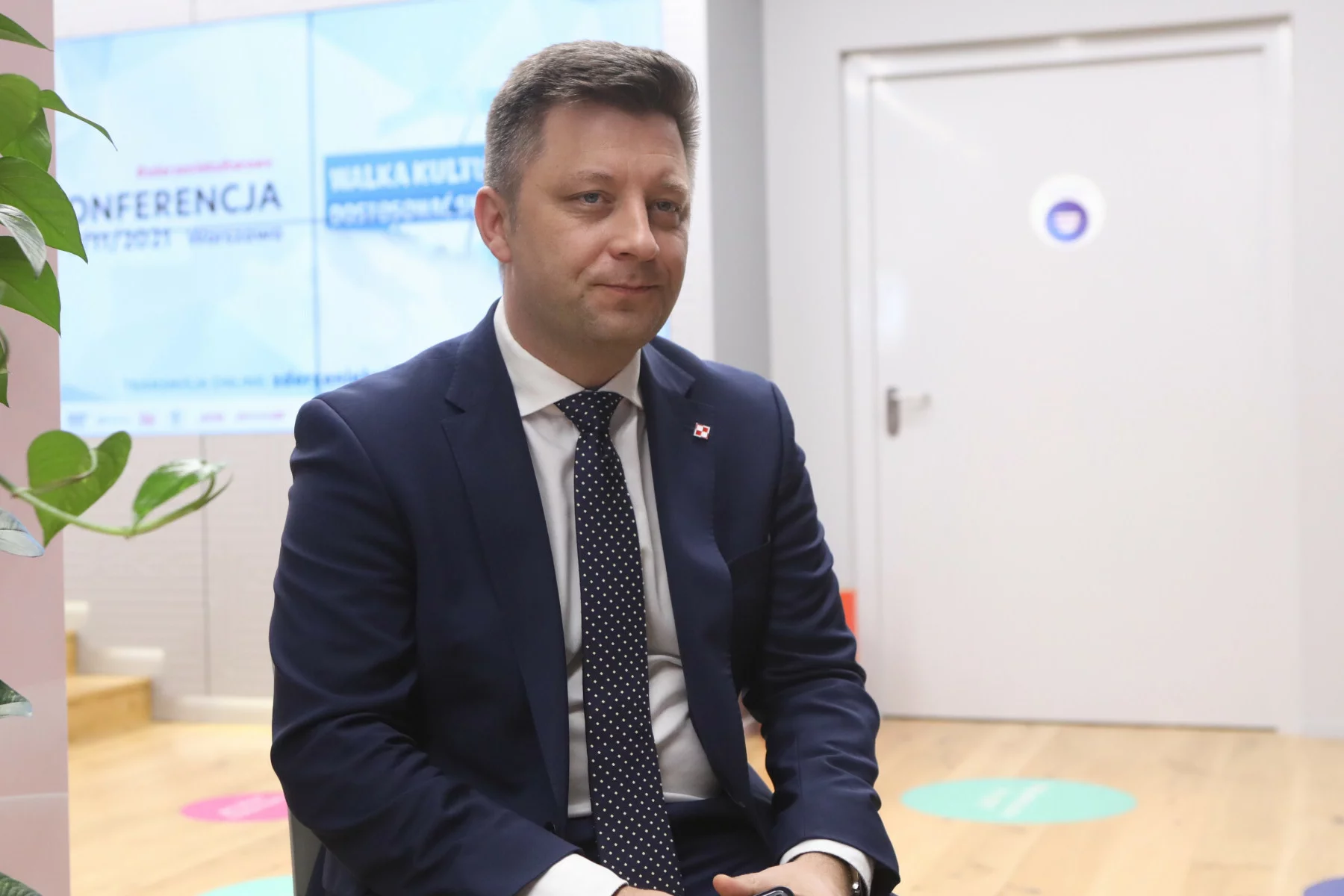 W sieci został opublikowany mail pt. "król jest nagi", którego autorem ma być Krzysztof Michalski. Wiadomość miała trafić do szefa kancelarii premiera Michała Dworczyka.