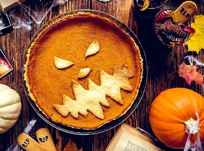 Ciasto dyniowe — przepis na tartę dyniową nie tylko na Halloween [HIT FIT]