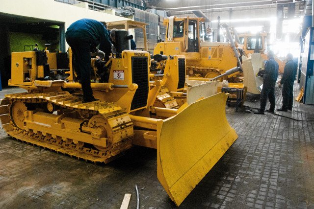 Huta Stalowa Wola znana była z produkcji sprzętu budowlanego. Chińczycy kupili zakład za 300 mln zł wbrew zapowiedziom szykują się do zwinięcia biznesu.