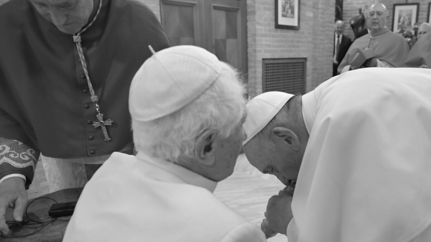 Watykan podał szczegóły pogrzebu Benedykta XVI.